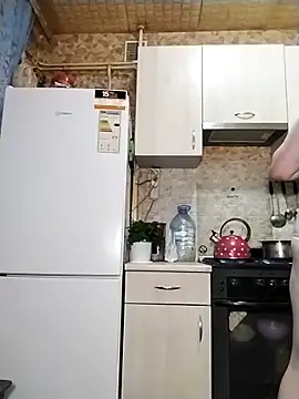 Holly-69