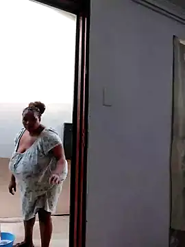 Bustyslave48