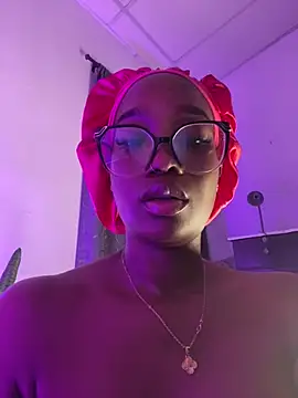 Webcam Model (Black_girl3)  is live.Free join now!