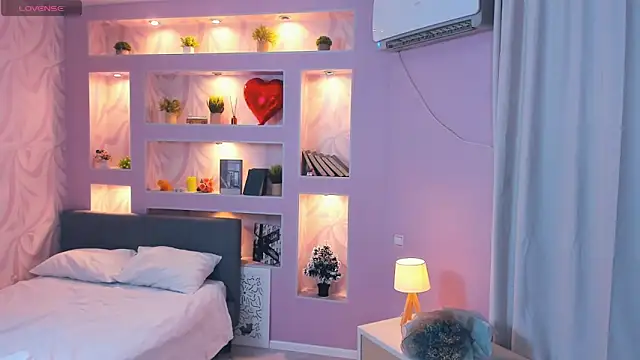 FloraDobb