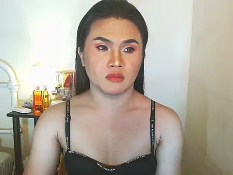 JustineBIGCUM