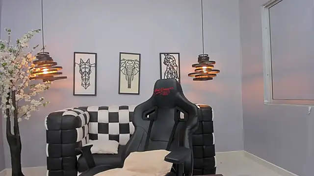Kira_Naughty