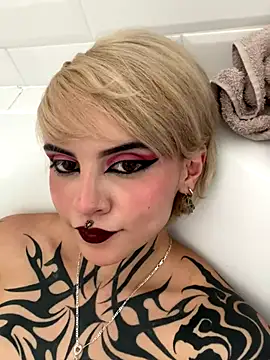Webcam Model (Trinity___s)  is live.Free join now!