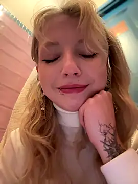 evelittlesinner - EveLittleSinner's free webcam - UK Sex Cams