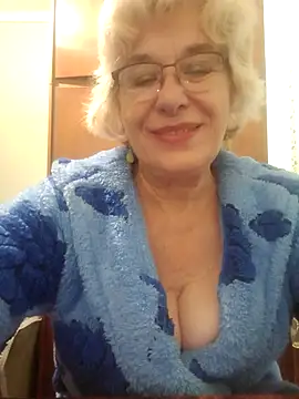 Webcam Model (52MiaLove02)  is live.Free join now!