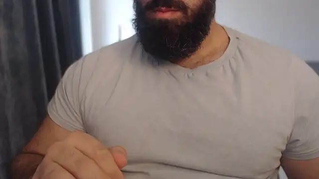 Hugemachohandsome