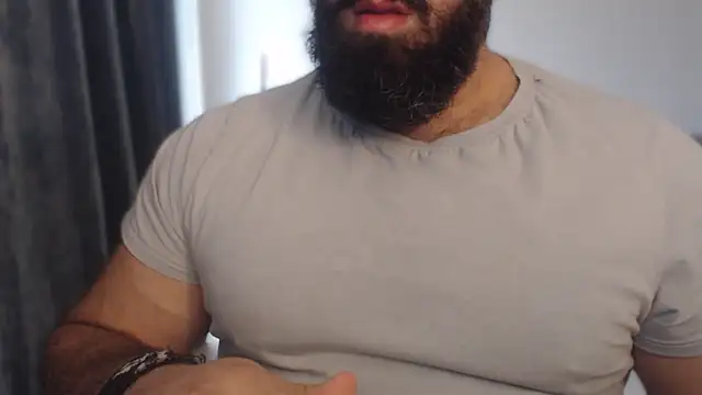 hugemachohandsome