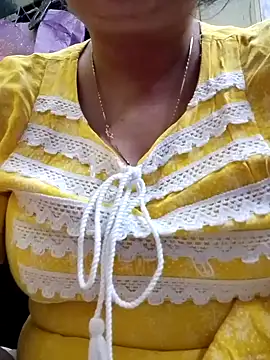 Webcam Model (Cute-Rashmii)  is live.Free join now!
