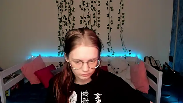 shy_elina01