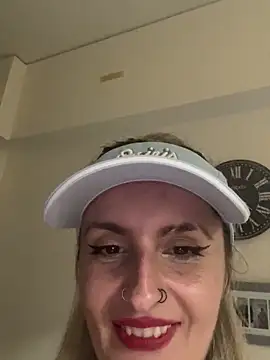 Sexy_Bulgarian_woman live cam