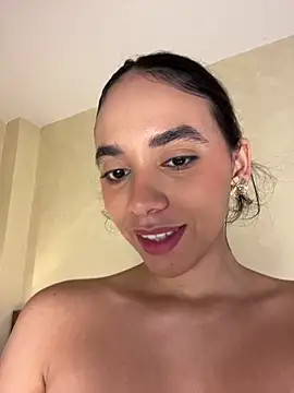Webcam Model (Capricho_01)  is live.Free join now!