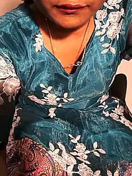 fantasy_queen_07 - FANTASY_QUEEN_07's free webcam - UK Sex Cams