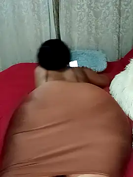 Luciouslips00
