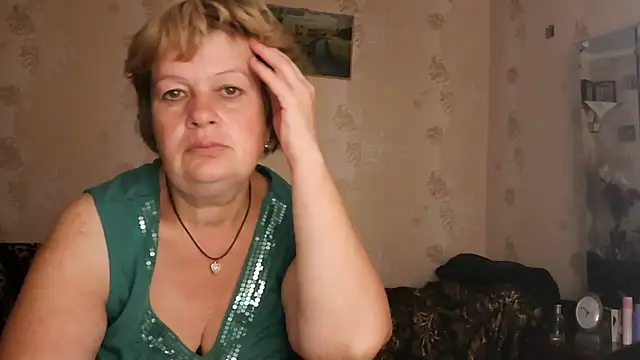 Ettie_Tonia