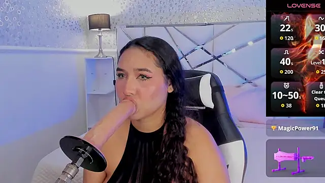 KinkyWhitney
