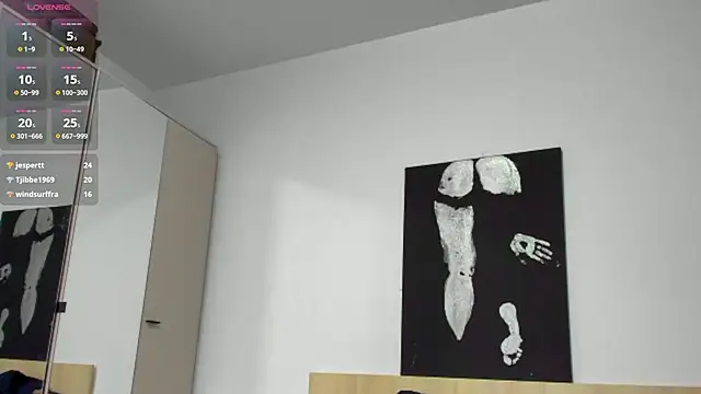 AylinHazellx