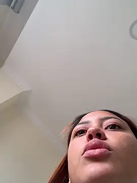 Webcam Model (Thalia30hot)  is live.Free join now!
