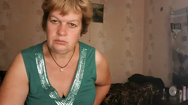 Ettie_Tonia