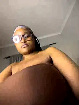 Bustygoddess32