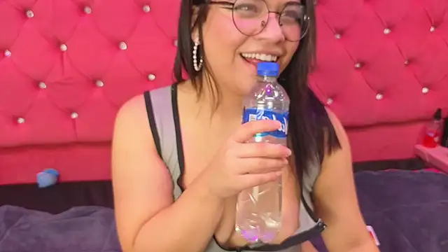 Amy_hoy69
