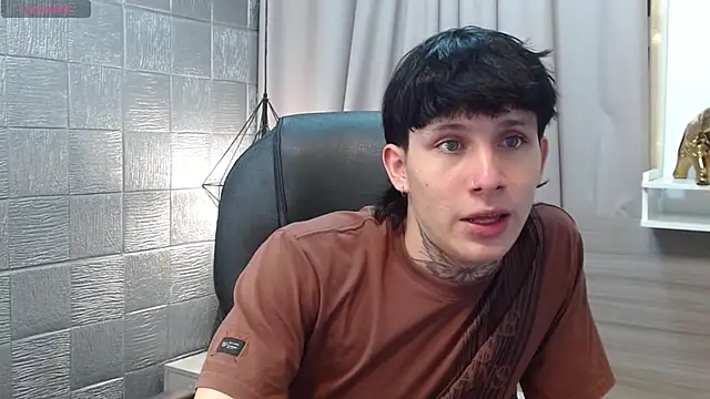 iantwink18 - Iantwink18's free webcam - UK Sex Cams