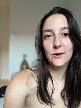Webcam Model (RealJuliette)  is live.Free join now!