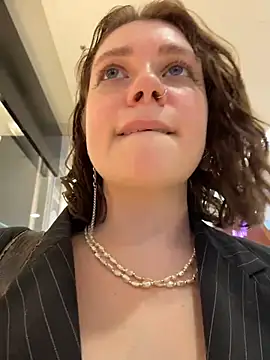 lucy-joy