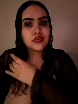 Webcam Model (iTrapXXX)  is live.Free join now!