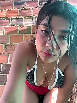 Webcam Model (Sweed-virgin-pussy)  is live.Free join now!