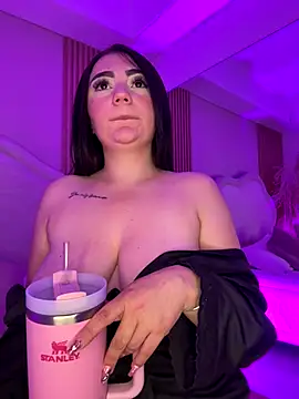 Webcam Model (Valeria_carter)  is live.Free join now!