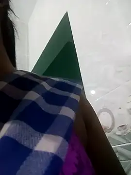 Webcam Model (daisy-03)  is live.Free join now!