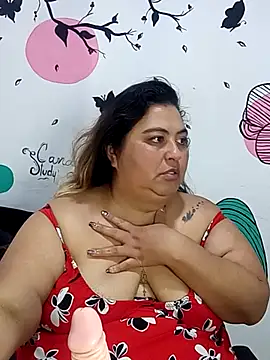 curvy_diva_