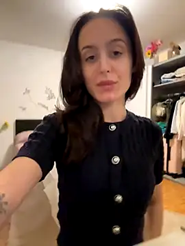 YelinaMua from StripChat is Freechat