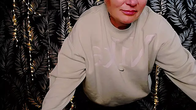 Olivia_playful