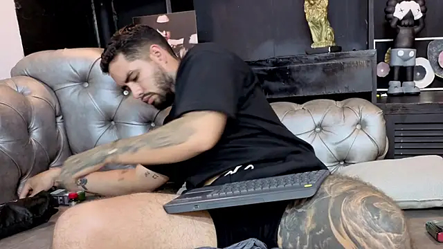 matteosantos - Matteosantos's free webcam - UK Sex Cams