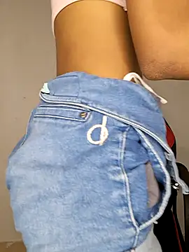 Webcam Model (Sol_em)  is live.Free join now!