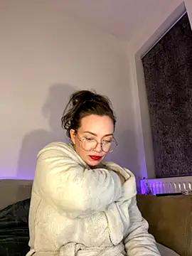 Webcam Model (FemDom_RubyKnightXXO)  is live.Free join now!