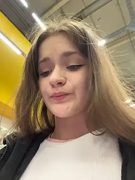 KittyQueeny live cam