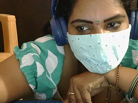 Nisha-telugu live cam screenshot female from India on Bagaboante — Live Sex Chat & Cams
