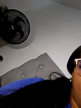 Zaynha_J webcam stripchat model stream image