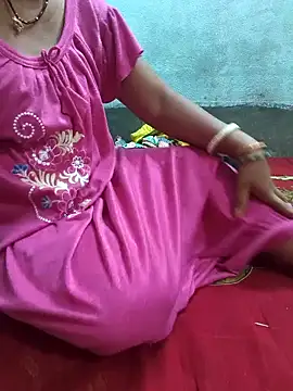 Desi_Lilly01