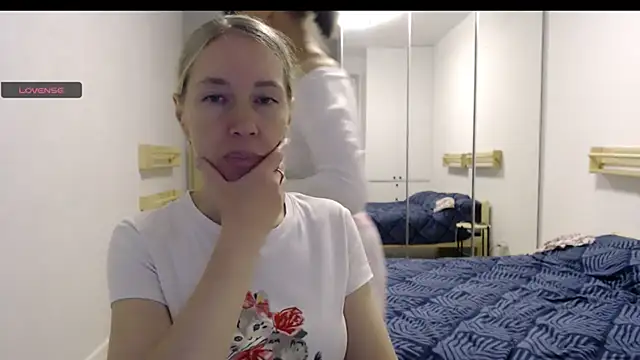 Two_Sisters