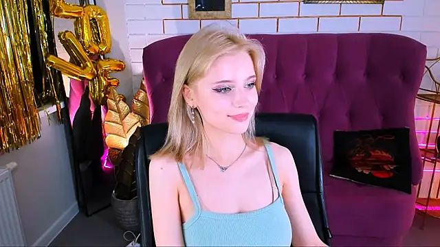 LeonaStane webcam stripchat model stream image