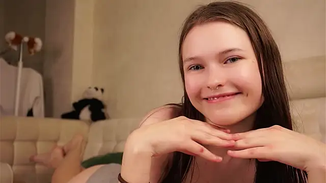 LynHillaire