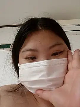 hello098712's Stripchat show and profile