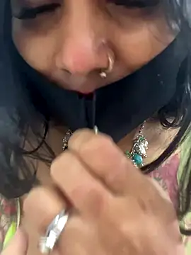  V-Hot-Sweti chat room