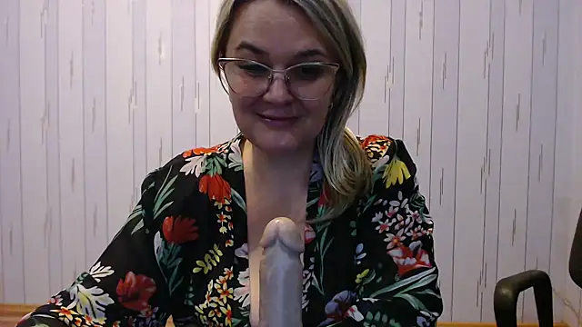 eleanoradream - EleanoraDream's free webcam - UK Sex Cams