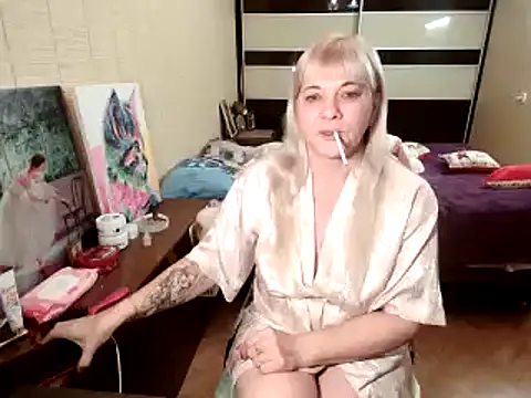Lia_Laguna77
