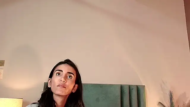 Nina_Cavaali