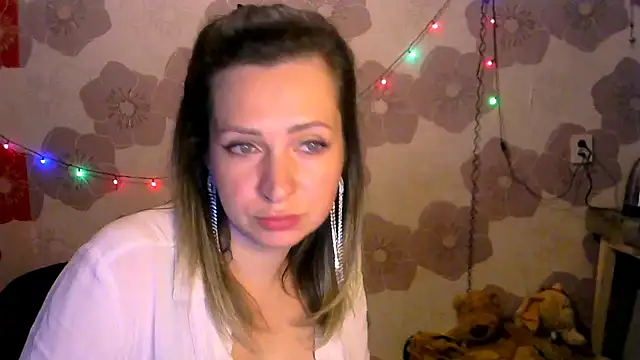 queen_daenerys - Queen_Daenerys's free webcam - UK Sex Cams